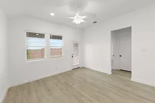 5925 Laurel Lk Ln, Pilot Point, TX 76258 - Photo 24