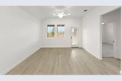 5925 Laurel Lake Lane, Pilot Point, TX 76258 - Photo 14