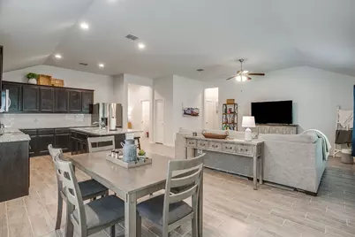 9912 Mescalbean Boulevard, Fort Worth, TX 76036 - Photo 12