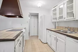 1109 Loving Trail, Grand Prairie, TX 75052 - Photo 6