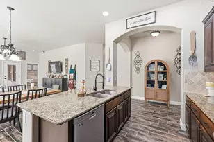 324 Sherbrook St, Van Alstyne, TX 75495 - Photo 8