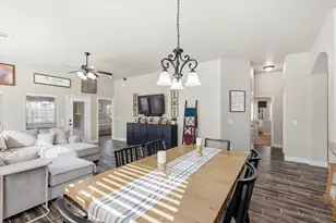 324 Sherbrook St, Van Alstyne, TX 75495 - Photo 10