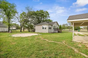 657 E Commerce St, Fairfield, TX 75840 - Photo 32