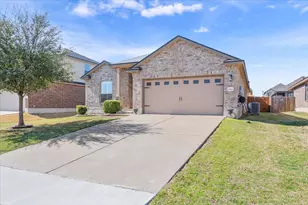 2801 Samson Dr, Waco, TX 76655 - Photo 2