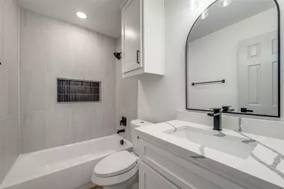 1509 Locust Street #B, Commerce, TX 75428 - Photo 10