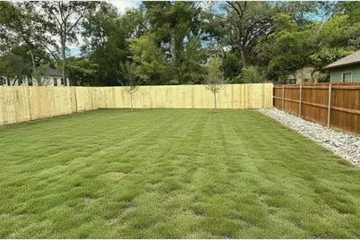 413 Henderson Street, Bonham, TX 75418 - Photo 24