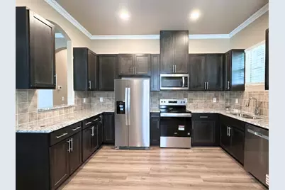 413 Henderson Street, Bonham, TX 75418 - Photo 4