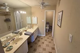 2051 Embassy Way, Carrollton, TX 75006 - Photo 14