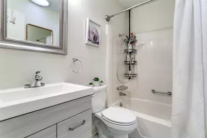 2001 Embassy Way, Carrollton, TX 75006 - Photo 10