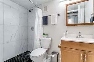 2001 Embassy Way, Carrollton, TX 75006 - Photo 12