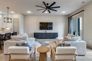 1434 Elevado Dr, Dallas, TX 75212 - Photo 2