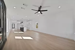 2912 Brigham Ln, Dallas, TX 75215 - Photo 12