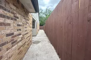 2414 Sunflower Dr, Arlington, TX 76014 - Photo 20