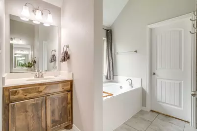 2721 Buffalo Run, Burleson, TX 76028 - Photo 26