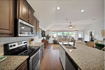 10817 Live Oak Creek Drive, Fort Worth, TX 76108 - Photo 8