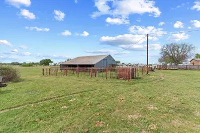 806 Dennis Road, Weatherford, TX 76087 - Photo 16