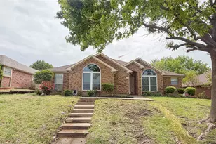 554 Valley View Dr, Lewisville, TX 75067 - Photo 2