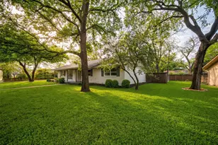 11511 Sonnet Dr, Dallas, TX 75229 - Photo 32