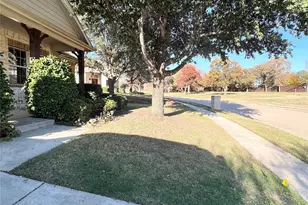 1821 Vintage Dr, Corinth, TX 76210 - Photo 4