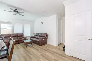 2340 Willow Garden Dr, Little Elm, TX 75068 - Photo 6
