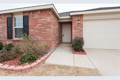 1721 Gayla Creek Drive, Little Elm, TX 75068 - Photo 2