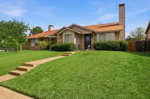 3919 Queens Ct, Garland, TX 75043 - Photo 2