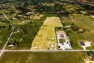 806 Dennis Rd, Weatherford, TX 76087 - Photo 4