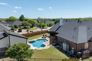6300 Bellevue Ct, Granbury, TX 76049 - Photo 38