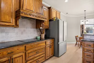 6300 Bellevue Ct, Granbury, TX 76049 - Photo 16