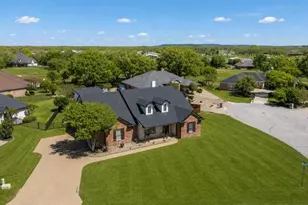 6300 Bellevue Ct, Granbury, TX 76049 - Photo 4