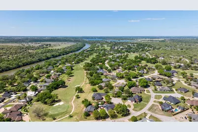 6300 Bellevue Court, Granbury, TX 76049 - Photo 40