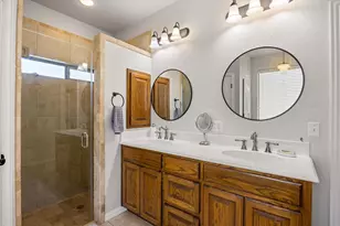 6300 Bellevue Ct, Granbury, TX 76049 - Photo 20