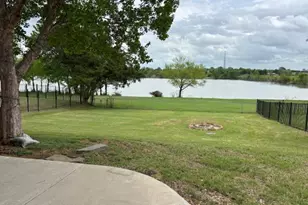 179 Lakeside Dr, Rockwall, TX 75032 - Photo 1