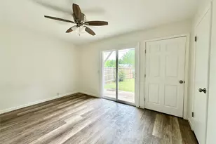 4933 Curzon Ave, Fort Worth, TX 76107 - Photo 4