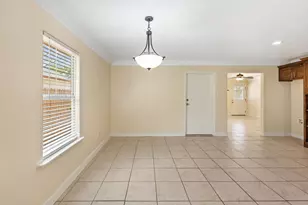 1203 S 1st St, Sherman, TX 75090 - Photo 2