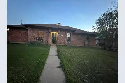 1650 Canterbury Lane, Lewisville, TX 75067 - Photo 2