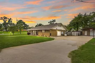 409 N Elm St, Frankston, TX 75763 - Photo 4