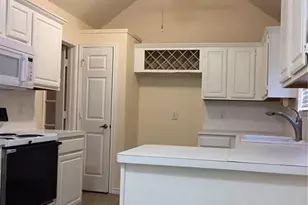 2127 Dover Dr, Carrollton, TX 75006 - Photo 6