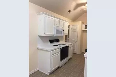 2127 Dover Drive, Carrollton, TX 75006 - Photo 4