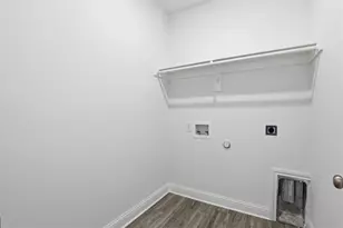 2611 Hunting Dr, Fort Worth, TX 76119 - Photo 6