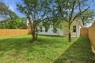 2611 Hunting Dr, Fort Worth, TX 76119 - Photo 18