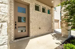 912 Banyan Tree Ln, Richardson, TX 75081 - Photo 2