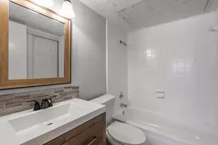 2300 Bamboo Dr, Arlington, TX 76006 - Photo 16