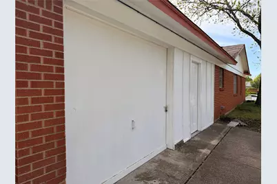 1701 Warren Lane, Fort Worth, TX 76112 - Photo 20