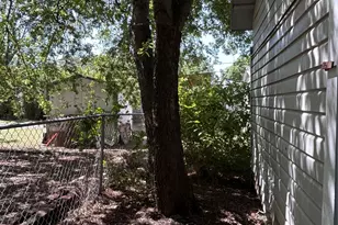 615 S Throckmorton St, Sherman, TX 75090 - Photo 24