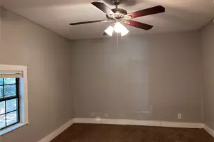 615 S Throckmorton St, Sherman, TX 75090 - Photo 18