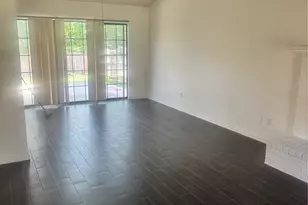 2301 Holly Dr, Euless, TX 76039 - Photo 2