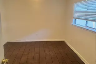 2301 Holly Dr, Euless, TX 76039 - Photo 4