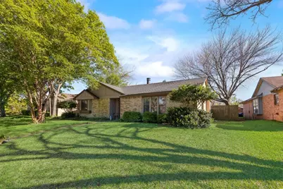 708 Shady Creek Trail, Mesquite, TX 75150 - Photo 4