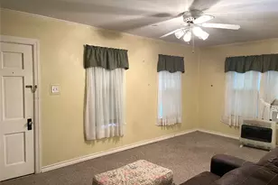 421 S 8th Ave, Teague, TX 75860 - Photo 22